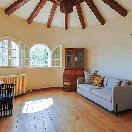 Villa Avec Vue Panoramique Et Piscine A Saint-raphael Saint-Raphaël